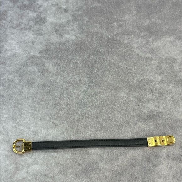 Louis Vuitton Fasten Your LV Monogram Bracelet - Picture 10 of 15